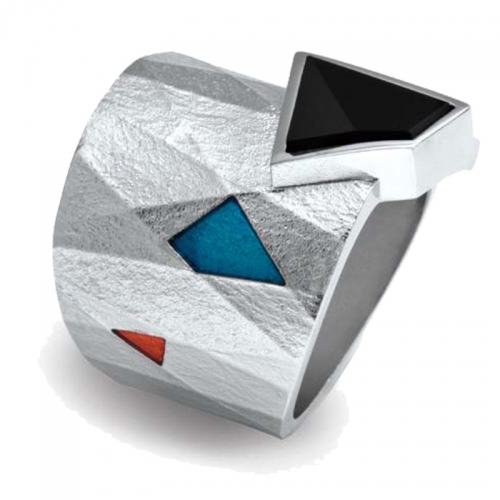 Silber Ring, des spanischen Designers Daniel Vior. Silber, Email und Onyx verbinden sich zu einem besonderen Schmuckstück.